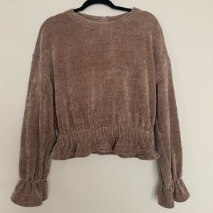 Medium ruffle cropped sweater